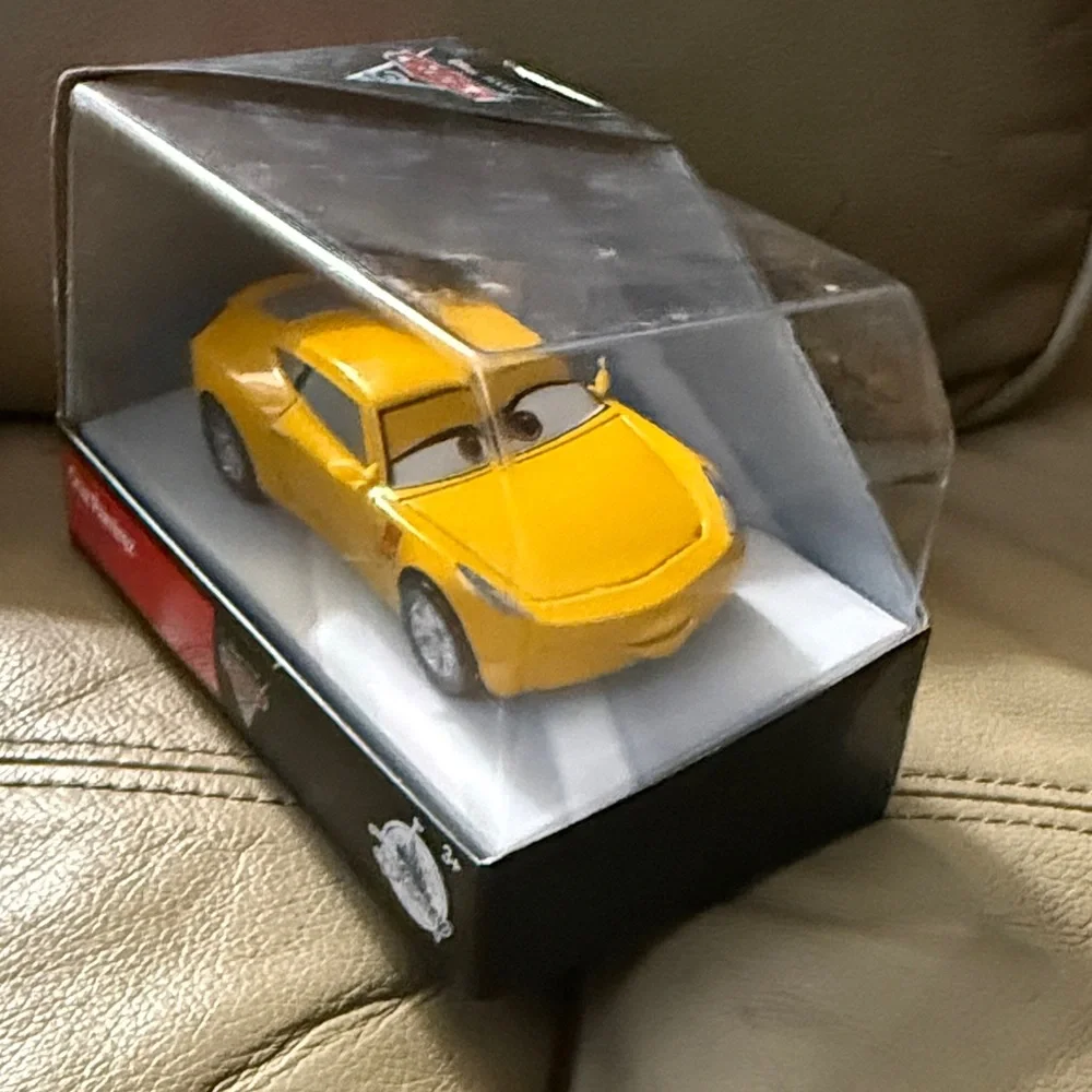 Disney Cars Cruz Ramirez Yellow Die-Cast Vehicle - Picture 2 of 6